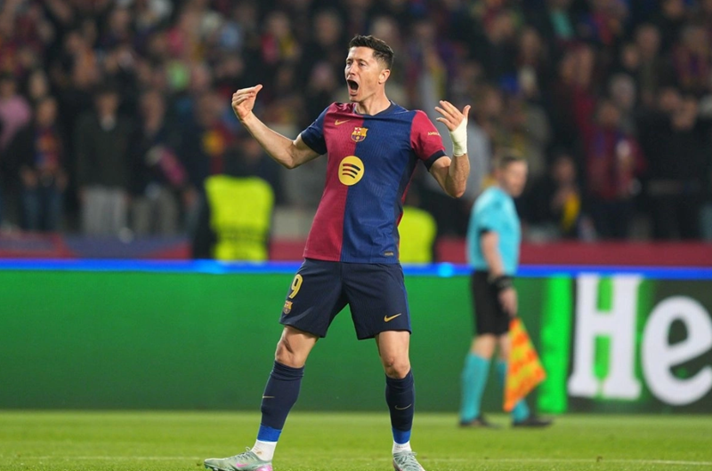 Huyền thoại Robert Lewandowski: Từ kẻ bị chối bỏ đến sát thủ vĩ đại