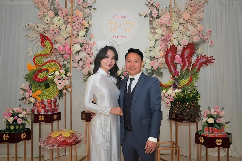 hlv vu hong viet hanh trinh tu cau thu tai hoa den chien luoc gia hang dau