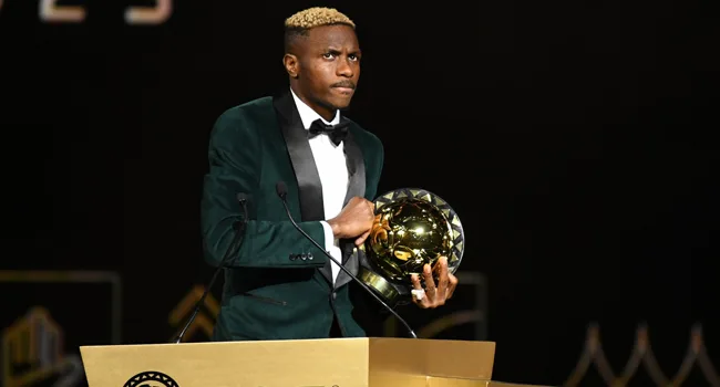 tat-tat-profile-ve-victor-osimhen=---a